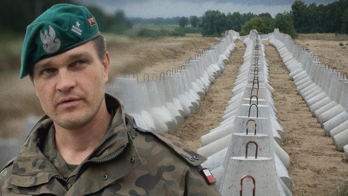 L'ingénieur militaire polonais Michał Bednark devant le «bouclier oriental» (photomontage): cette installation doit permettre à la Pologne de gagner du temps en cas d'offensive russe.