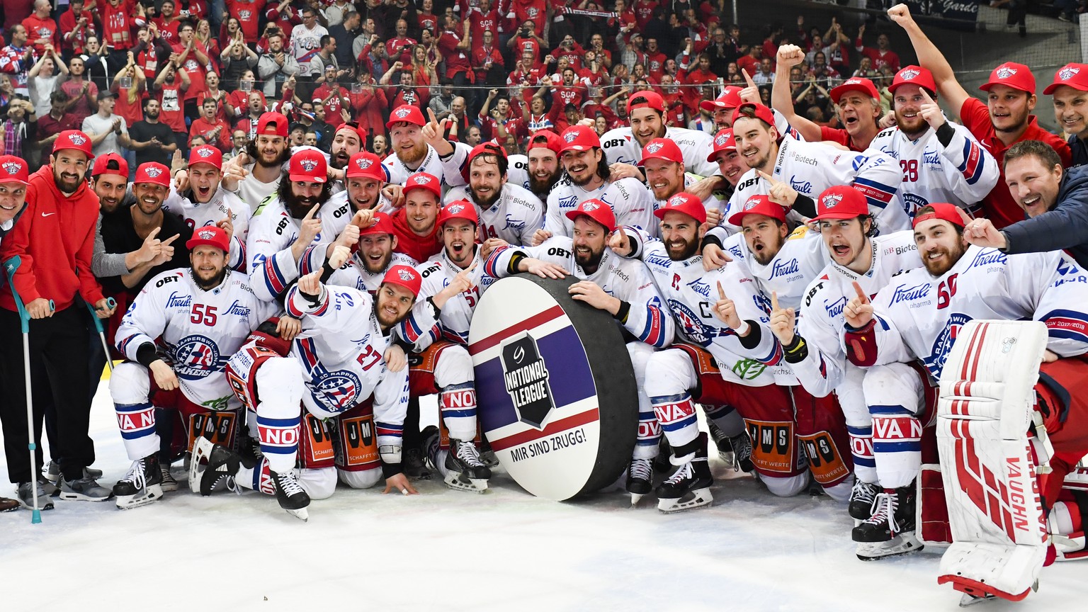 Rapperswil posiert im siebten Eishockey Spiel der Ligaqualifikation der National League zwischen dem EHC Kloten und den SC Rapperswil-Jona Lakers, am Mittwoch, 25. April 2018, in der Swiss Arena in Kl ...