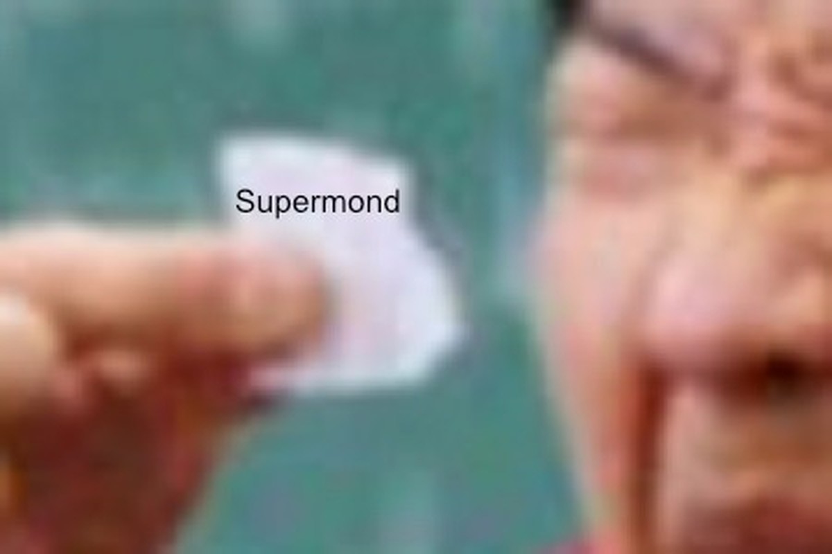 Supermond Meme