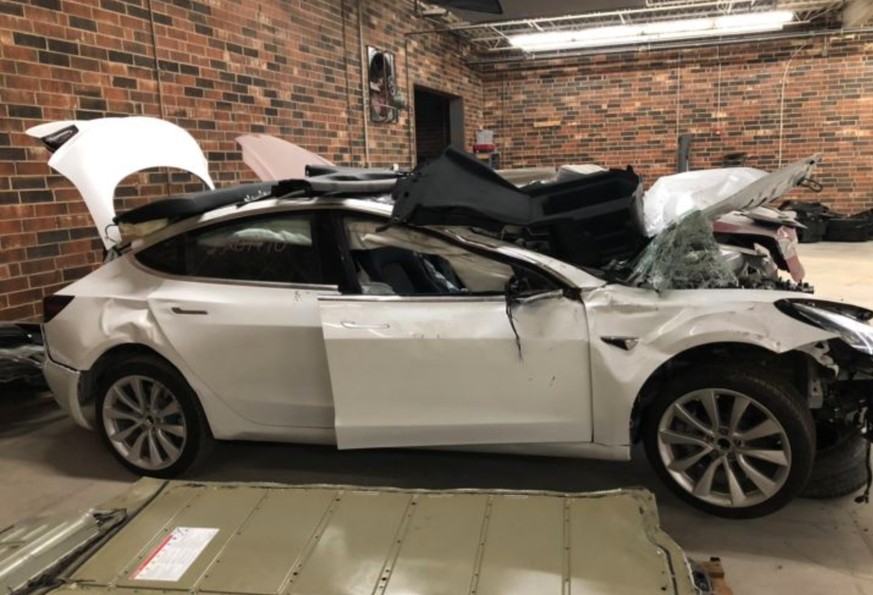 Tesla speichert Kundendaten (mitsamt Videos) unverschlüsselt