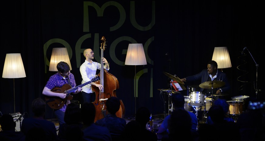 Lage Lund Trio bei musig im pflegidach, Muri