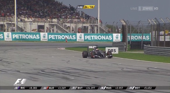 Adrian Sutil bleibt im Sauber stehen.