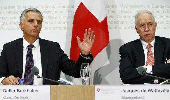 Jacques de Watteville (rechts) mit Bundesrat Burkhalter.