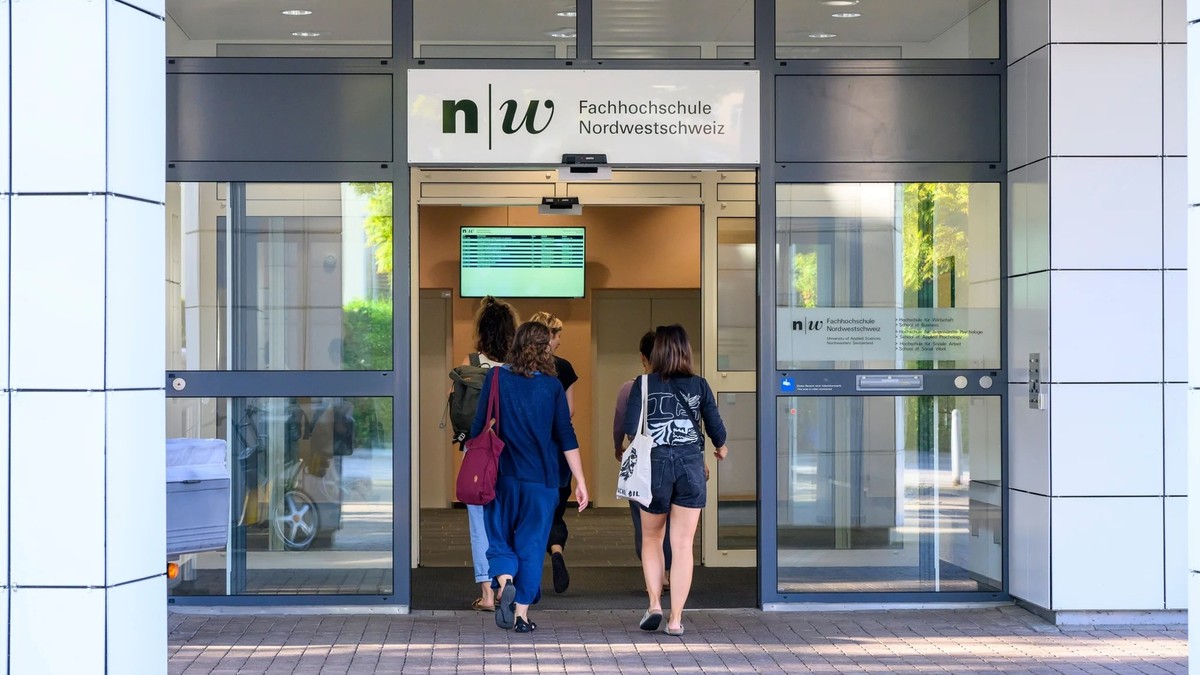 Weil-ihre-Ausbildungen-mehr-bringen-H-here-Fachschulen-wollen-mehr-Anerkennung