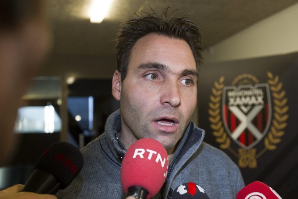 Raoul Savoy, delegu a la premiere equipe du Neuchatel Xamax FC, s&#039;exprime devant les media lors d&#039;un point de presse, ce mercredi 4 janvier 2012 au stade de la Maladiere a Neuchatel. (KEYSTO ...