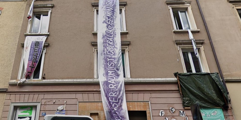 Sieben Jahre nach den schweizweiten Schlagzeilen sorgen die Zürcher «Gammelhäuser» wieder für Empörung. Die Stadt Zürich verlangt nach dem Erwerb der Gebäude an der Langstrasse fast das 5-fache des Pr ...