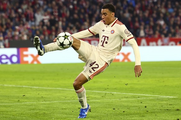 epa11610666 Jamal Musiala of Bayern in action during the UEFA Champions League match between Bayern Munich and Dinamo Zagreb in Munich, Germany, 17 September 2024. EPA/ANNA SZILAGYI