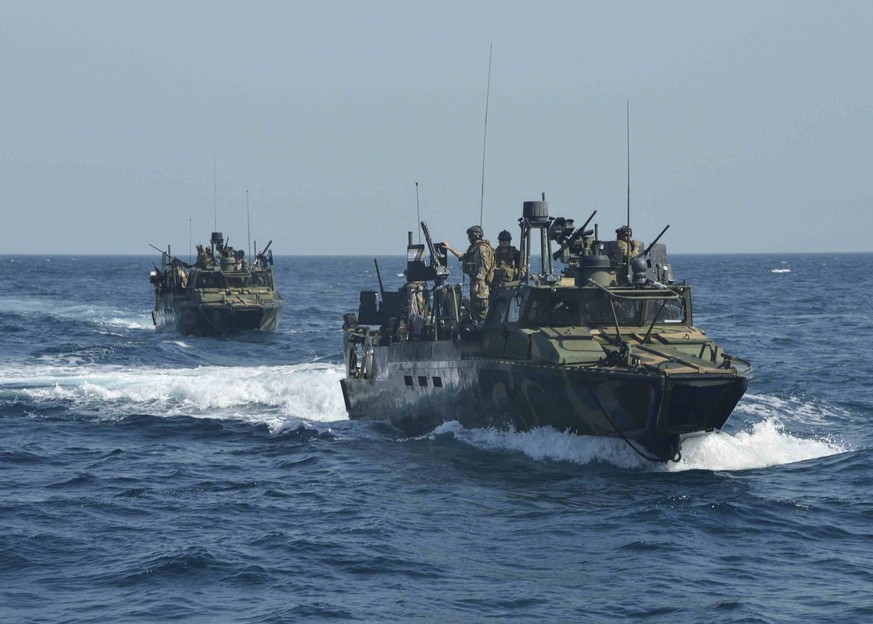 Die Marinesoldaten waren in solchen Patrouillenbooten unterwegs.