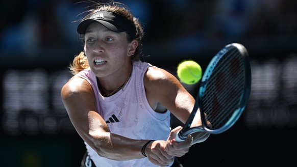 epa10417157 Jessica Pegula of the USA in action against Marta Kostyuk of Ukraine during the 2023 Australian Open tennis tournament at Melbourne Park in Melbourne, Australia, 20 January 2023. EPA/LUKAS ...