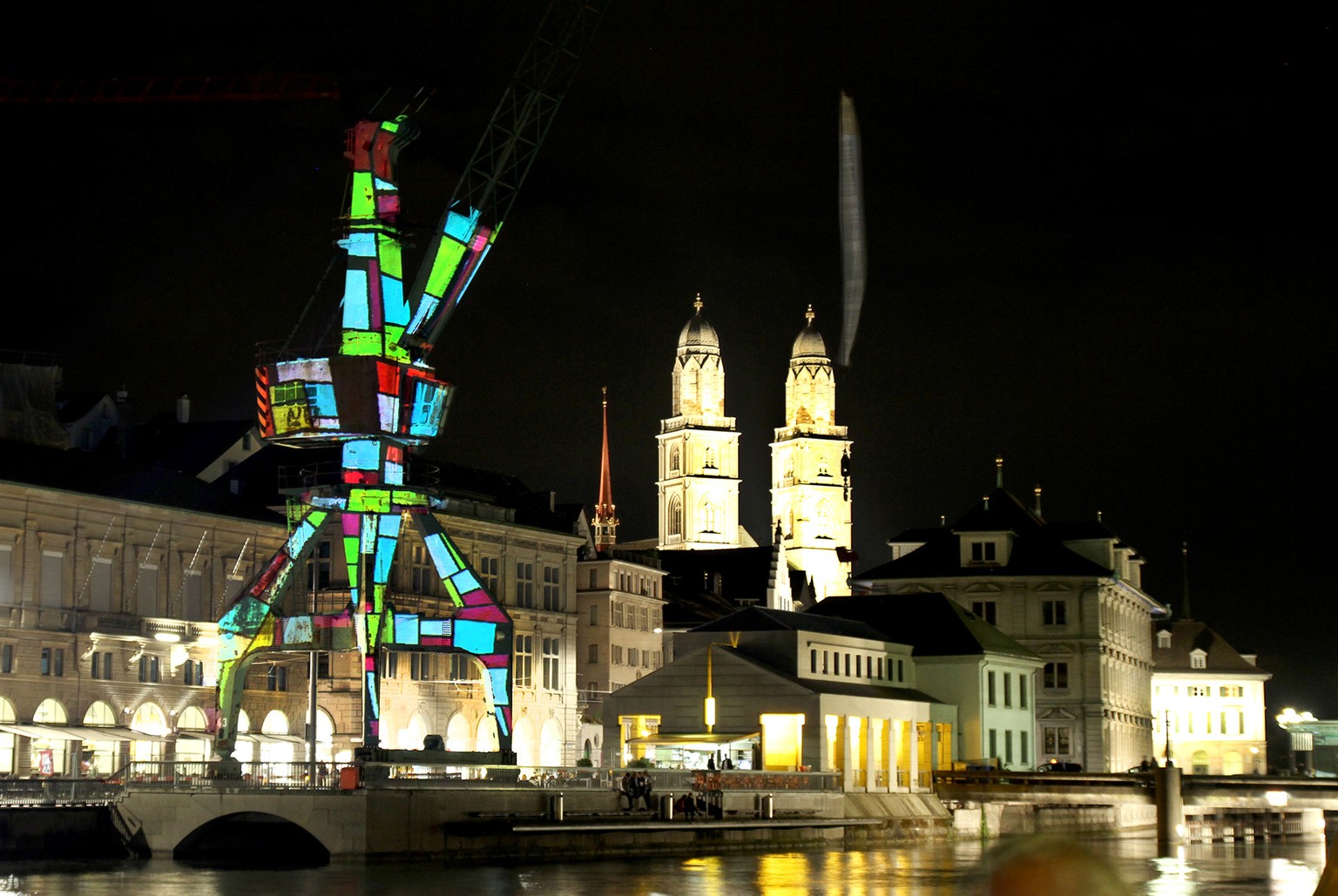 Der Stil der Projektion erinnert an die Bilder des niederländischen Malers Piet Mondrian.&nbsp;