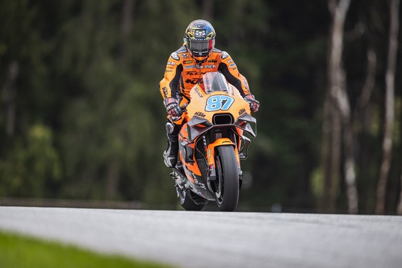 epa10131490 Austalian Remy Gardner of Tech 3 KTM during the race for the MotoGP of Austria at the Red Bull Ring in Spielberg, Austria, 21 August 2022. EPA/DOMINIK ANGERER