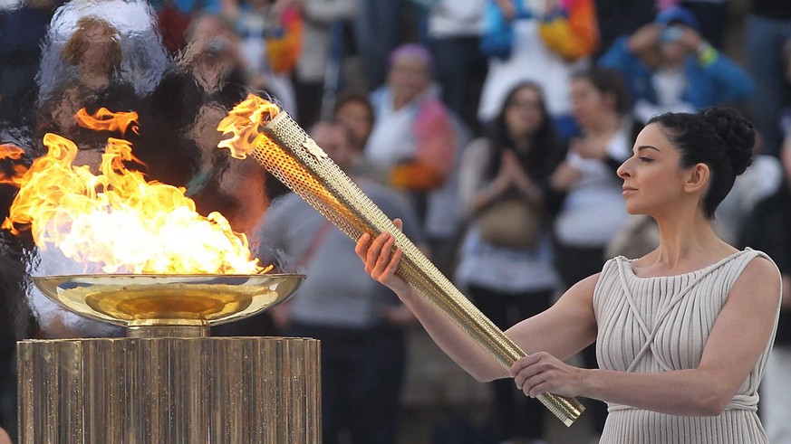 Am 21. April wird das olympische Feuer im griechischen Olympia entzündet und auf seine Reise geschickt.