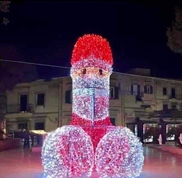 Faildienstag: Santa als Penis, Weihnachtsdekoration