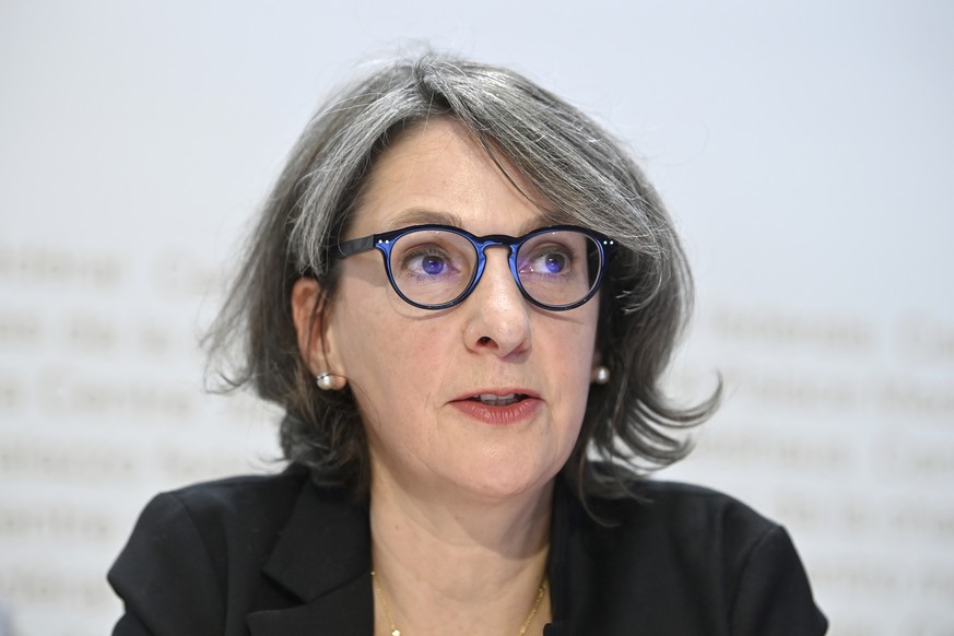 Anne Levy, Amtsdirektorin Bundesamt fuer Gesundheit BAG, spricht waehrend einer Medienkonferenz von BAG ueber die Arbeiten zur Lieferung und Verteilung des ersten in der Schweiz verfuegbaren Impfstoff ...