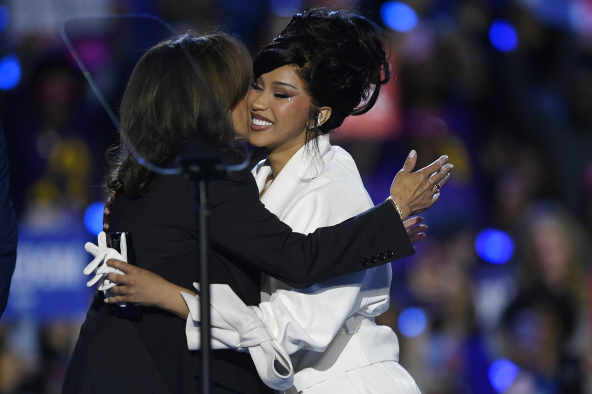Democratic presidential nominee Vice President Kamala Harris left, hugs rapper Cardi B before speaking at a campaign rally in Milwaukee, Wis., Friday, Nov. 1, 2024. (AP Photo/Paul Beaty)
Kamala Harris