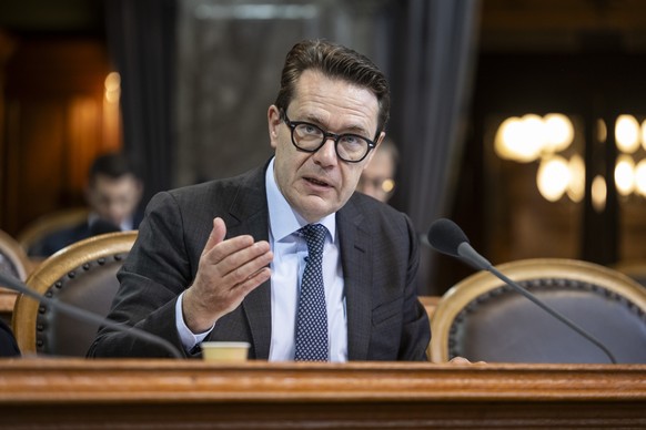 Benedikt Wuerth, Mitte-SG, spricht fuer die Kommission zur Anstossfinanzierung des Bundes der familienergaenzenden Kinderbetreuung, der Kita Debatte, an der Wintersession der Eidgenoessischen Raete, a ...