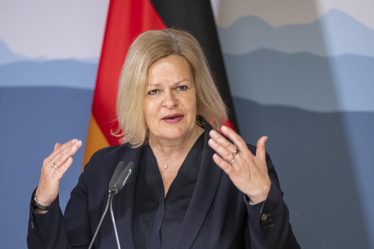 Nancy Faeser (Bundesministerin des Innern und fuer Heimat der Bundesrepublik Deutschland) an einer Medienkonferenz in Basel, am Montag, 22. April 2024. Die Schweiz war dieses Jahr Gastgeberin des Arbe ...