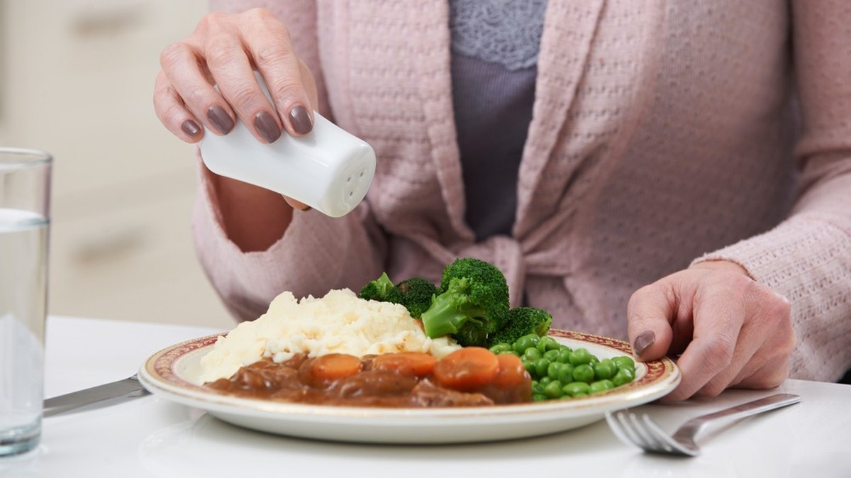 Frequently adding salt to your meal increases your risk of stomach cancer