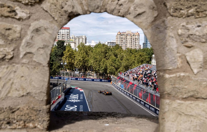 F1 - AZERBAIJAN GRAND PRIX 2025 81 PIASTRI Oscar aus, McLaren F1 Team MCL39, action during the 2025 Formula 1 Qatar Airways Azerbaijan Grand Prix, 17th round of the 2025 FIA Formula One World Champion ...