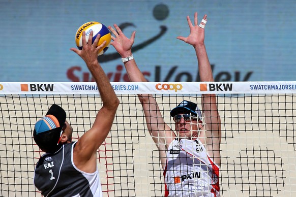 09.07.2015; Gstaad; Beach Volleyball - Gstaad Major 2015; Alexandr Dyachenko(KAZ) gegen Philip Gabathuler (SUI) (Claude Diderich/freshfocus)