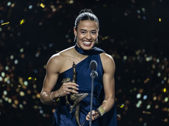 Ditaji Kambundji, Leichtathletik, erhaelt den Preis Sportlerin des Jahres 2025 an der Verleihung der Sports Awards 2025 am Sonntag, 29. Maerz 2026 in den Studios des SRF in Zuerich. Die Show wurde auf ...