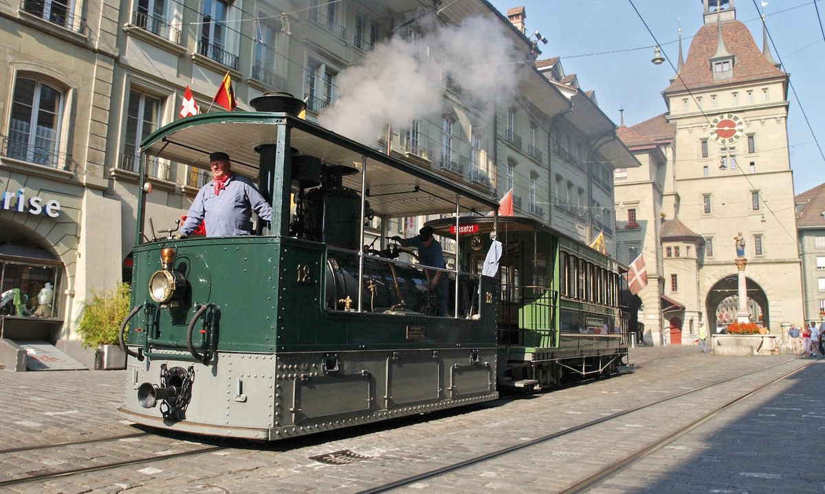 Dampftram Bern Rauszeit alte Transportmittel