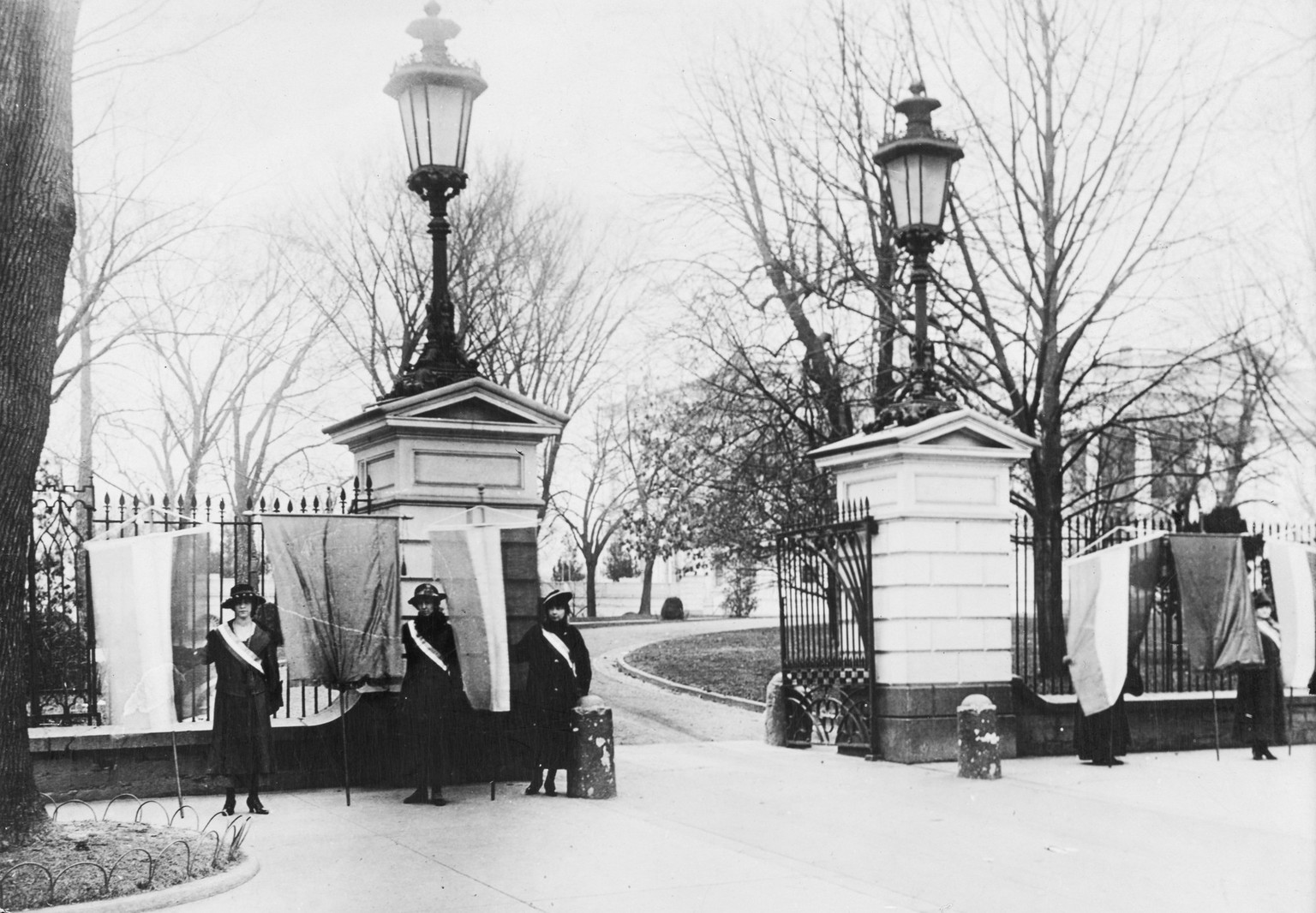 The Silent Sentinels, also known as the Sentinels of Liberty, picket organised by the National Women&#039;s Party (NWP), outside the White House in Washington, DC, circa 1918. After the NWP met with W ...