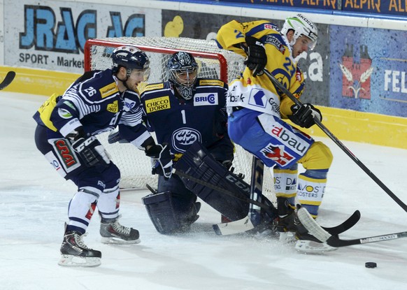 Goalie Nolan Schaefer bringt die Davoser zur Verzweiflung.