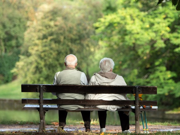 Die Lebenserwartung der Pensionskassen-Versicherten steigt und sie beziehen l