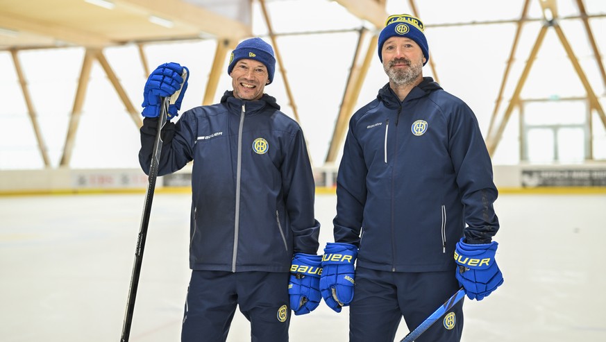 Die Co-Trainer Waltteri Immonen, links, und Glen Metropolit, am Mittwoch, 11. Januar 2023, in der Traininshalle in Davos. Der HCD hat sich heute per sofort von Trainer Christian Wohlwend getrennt. Die ...