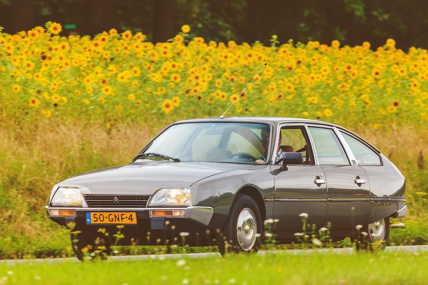 Citroën CX
robert opron design 1970s retro auto