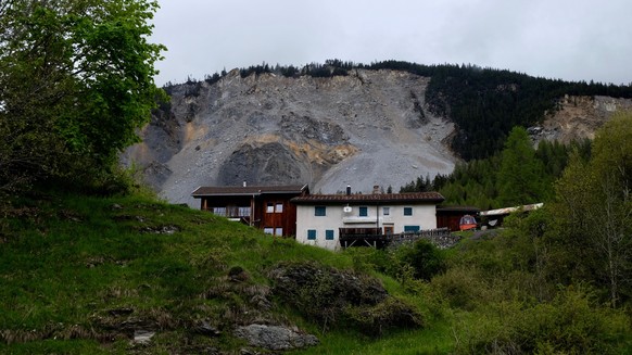 Brienz in Graubünden vor der Evakuierung wegen eines Bergsturzes. 11. Mai 2023.