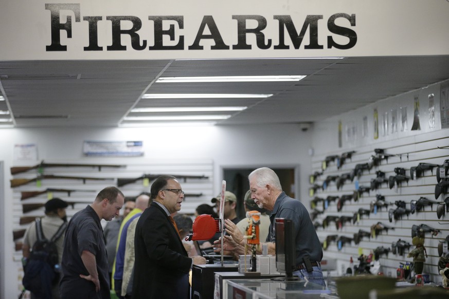 Das Geschäft läuft: Ein Waffenladen im Bundesstaat Kalifornien.