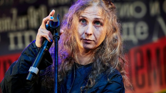 Pussy Riot Sängerin Marija Aljochina bei einem Auftritt (Archivbild): Sie war bei Markus Lanz zu Gast.