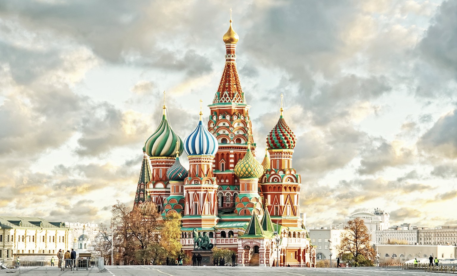 Das Wahrzeichen Moskaus: Die Basilius-Kathedrale auf dem Roten Platz.