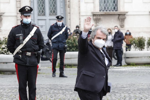 epa09008976 Italian Minister of Public Administration Renato Brunetta (R) leaves the Quirinal Palace following the new government&#039;s swearing-in ceremony, in Rome, Italy, 13 February 2021. EPA/GIU ...