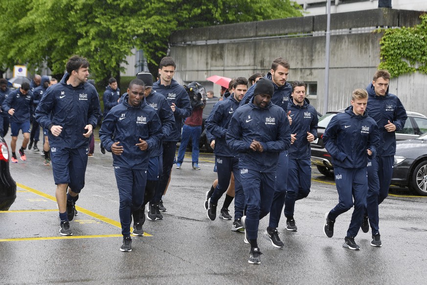 Die FCZ-Spieler laufen einer düsteren Zukunft entgegen.