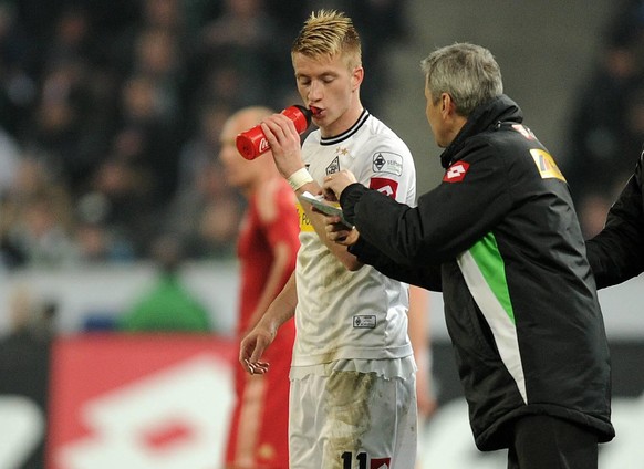 Bildnummer: 09484780 Datum: 20.01.2012 Copyright: imago/DeFodi
Freitag 20.01.2012, in Moenchengladbach, 1. Bundesliga 18. Spieltag, Saison 11/12, Borussia Moenchengladbach - FC Bayern Muenchen 3:1, T ...