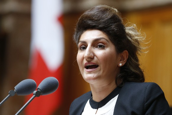 Sibel Arslan (Gruene-BS) spricht waehrend der Debatte im Nationalrat, waehrend der Sommersession der Eidgenoessischen Raete, am Mittwoch, 31. Mai 2017 in Bern. (KEYSTONE/Peter Klaunzer)