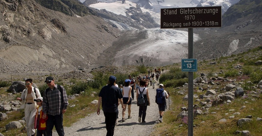 Eine Auswirkung des Klimawandels: Die Gletscher in der Schweiz sind stark zurückgegangen, wie zum Beispiel der Morteratschgletscher bei Pontresina im Oberengadin.