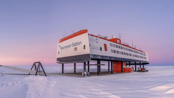 Die Neumayer-Station III in der Antarktis.