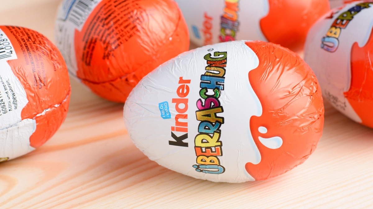 kinder chocolate Überraschungsei Schokolade Ferrero