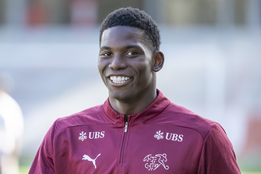 Breel Embolo bei einem Training der Schweizer Fussball Nationalmannschaft im Dreisamstadion in Freiburg, Deutschland, am Dienstag, 2. September 2025. (KEYSTONE/Georgios Kefalas)