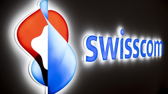 ARCHIVBILD ZU DEN QUARTALSZAHLEN VON SWISSCOM --- Das Logo des Telekommunikationsunternehmen Swisscom an der Bilanzmedienkonferenz zum Jahresabschluss, aufgenommen am Donnerstag, 3. Februar 2022 in Zu ...