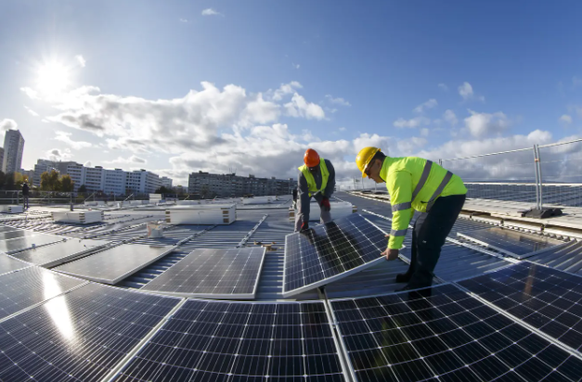 Vorzeigeprojekt: Stade de Genève mit Panels der Prime Energy.