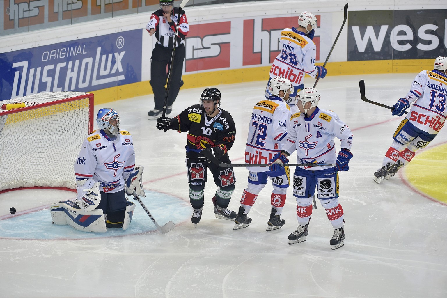 Ein gewohntes Bild: Hängende Köpfe bei den Flyers während der Gegner jubelt.