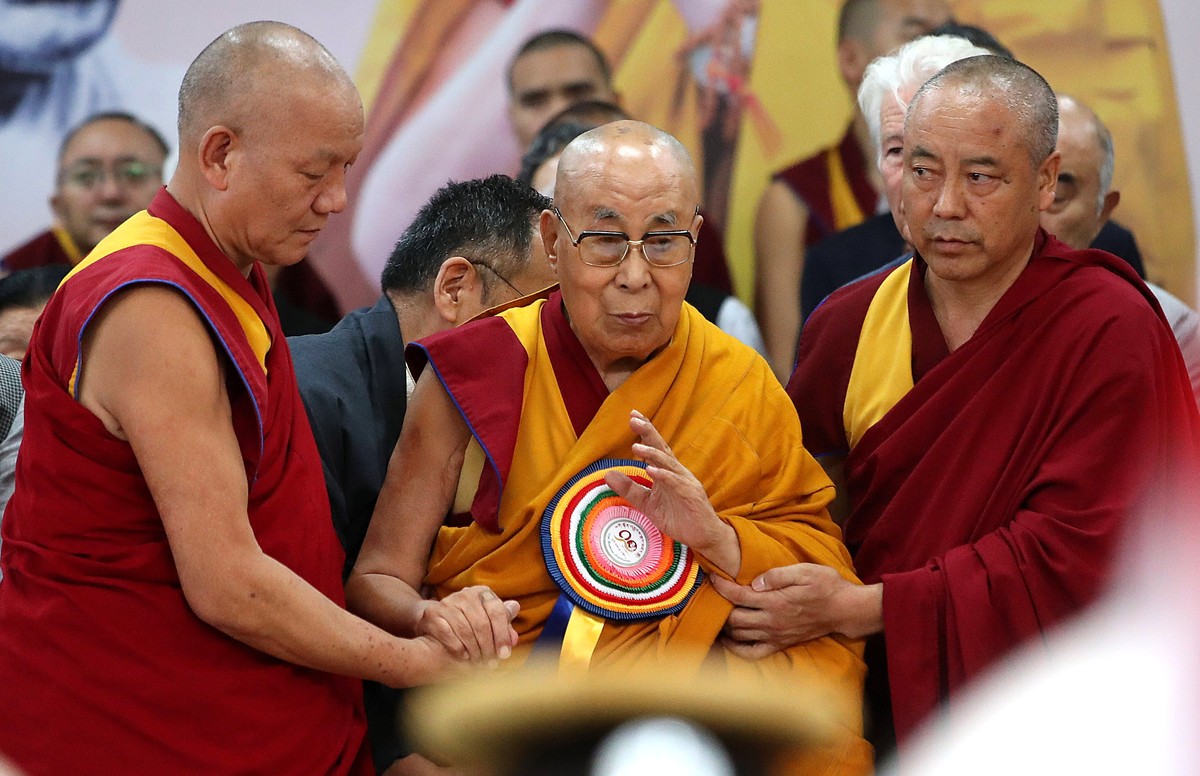 epa12219573 Tibetan Buddhism spiritual leader the Dalai Lama (C) attends his 90th birthday celebrations at Tibetans' main temple of Tsuglagkhang at McLeod Ganj, near Dharamsala, India, 06 July 20 ...
