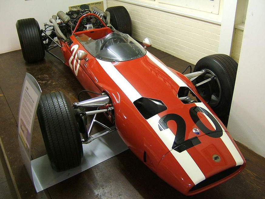 cooper maserati t81 ecurie anglo-suisse jo siffert https://en.wikipedia.org/wiki/Ecurie_Bonnier#/media/File:Cooper_T81_Anglo-Suisse.jpg