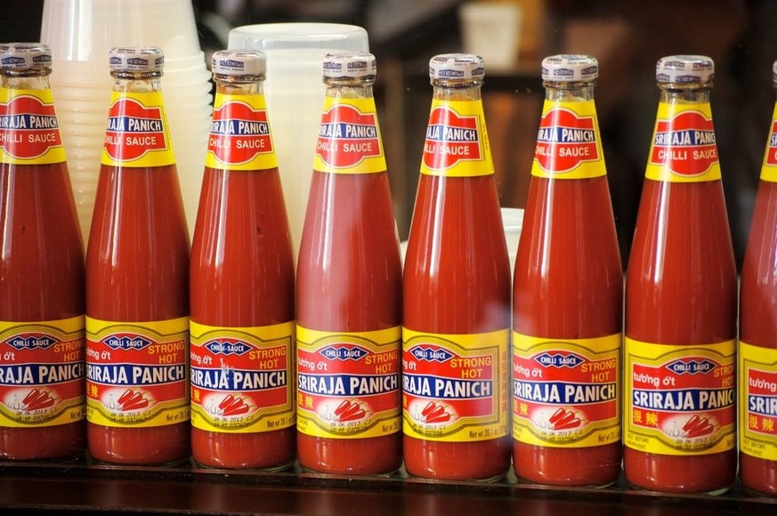 sriracha panich sriraja thailand hot sauce chilisauce essen food kochen https://www.srirajapanich.co.th/images/heritage/gallery11.png