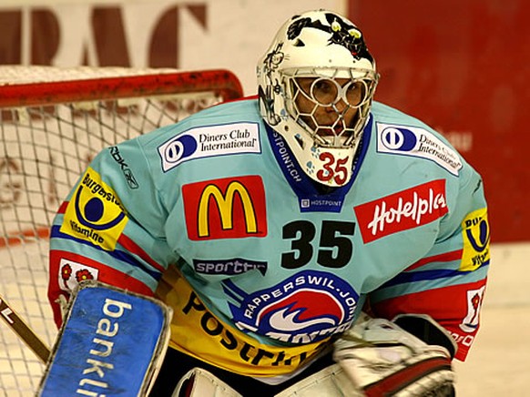 Kennst du die Schweizer Eishockey-Goalies hinter ihren Masken?
Die Maske von Marco Streit war auch speziell.
